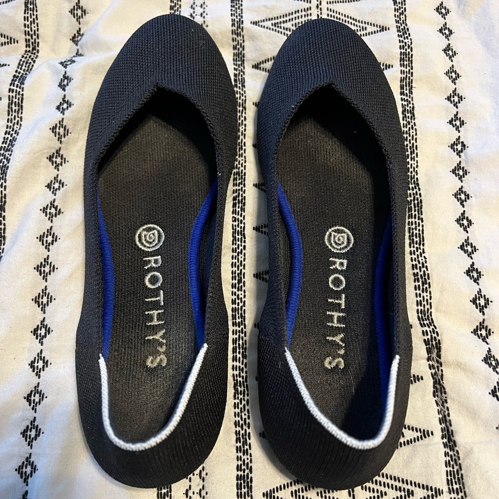Black rothys